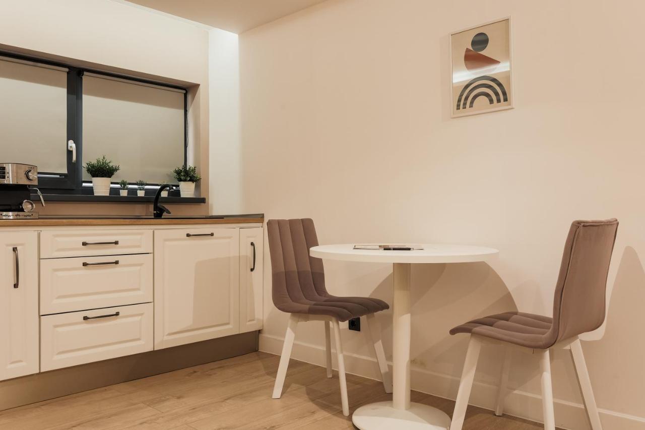 Aparthotel Nest Inn Meteor Клуж-Напока Экстерьер фото