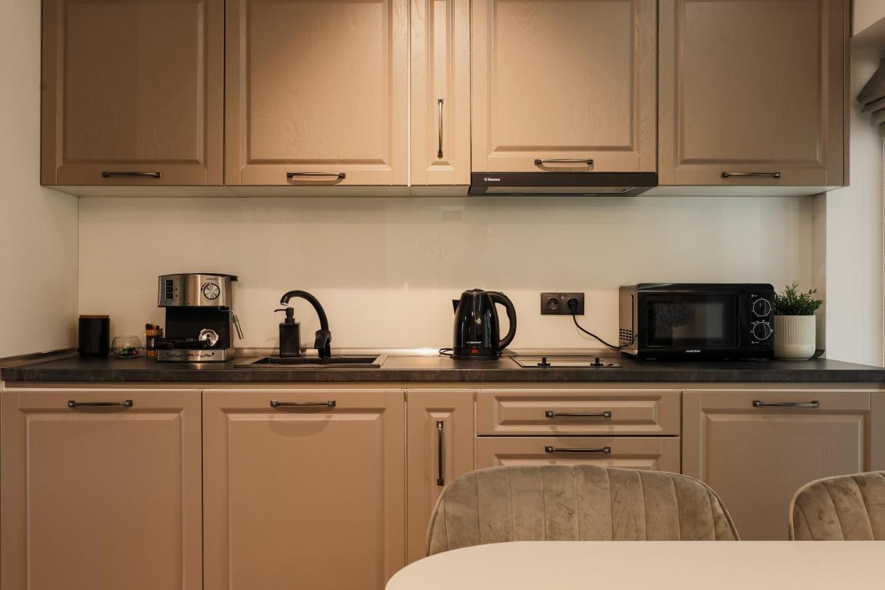 Aparthotel Nest Inn Meteor Клуж-Напока Экстерьер фото